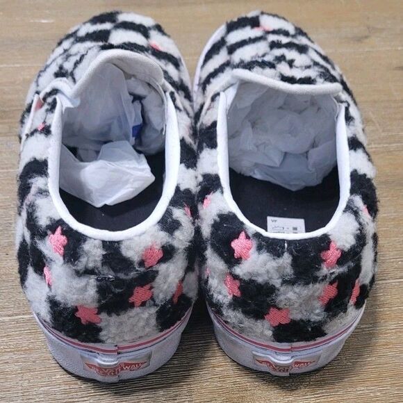 VANS  Checkered Slip-Ons with Faux Fur & Embroidered Flowers 6Y Women's Sz 7.5 - Picture 3 of 8